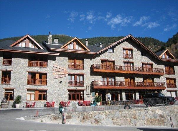 Hostal La Font Os de Civís Exterior foto